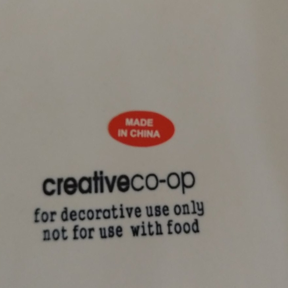 Decorative Flower Vase - Picture 3 of 3